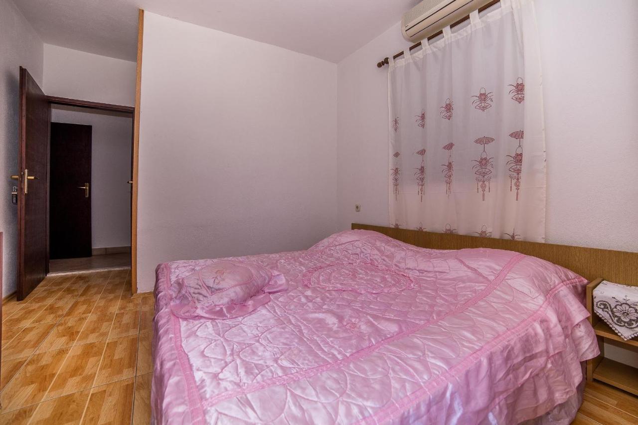Apartments&Rooms Drpić Splitska Buitenkant foto