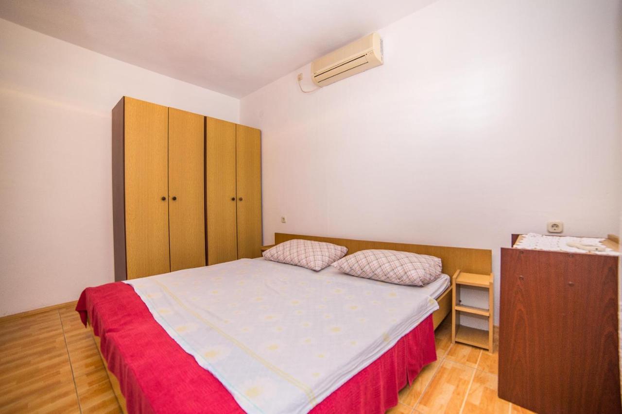 Apartments&Rooms Drpić Splitska Buitenkant foto